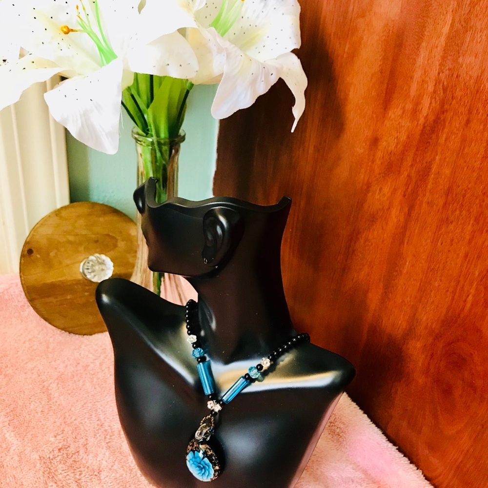 Blue and black neckpiece